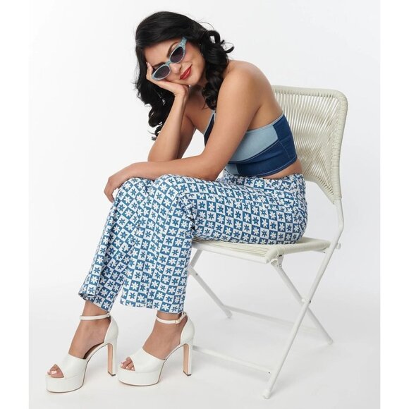 Unique Vintage Denim - NWT, Unique Vintage Blue & White Checkered Daisy Print Jeans, Size L